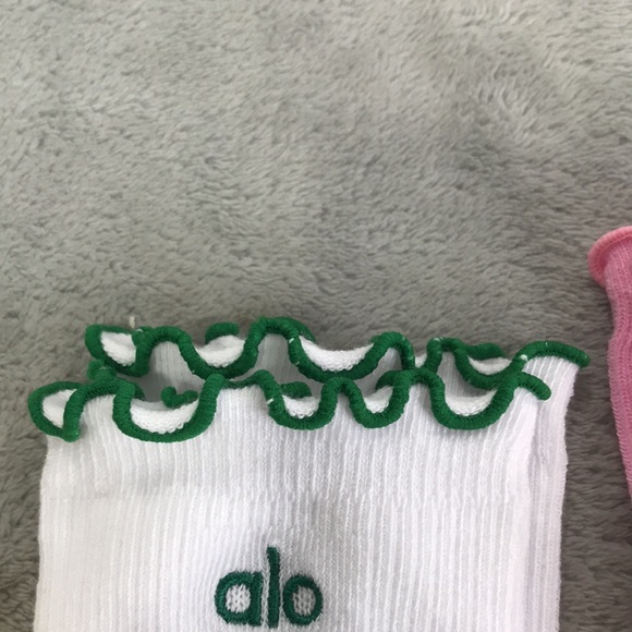 3 Pairs of Alo Lettuce edge Socks White, Yellow, & Pink Size S/M - Picture 6 of 8